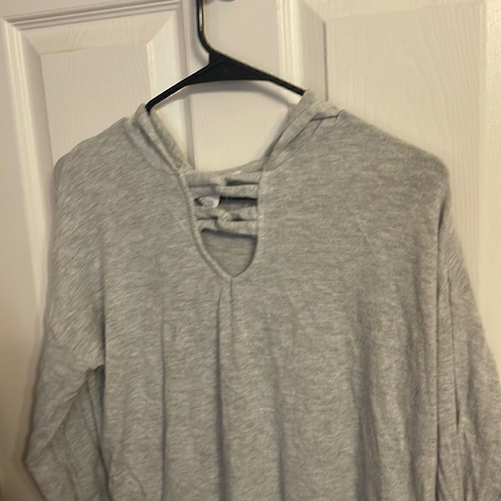 Workshop hoodie sweater EUC Size Small